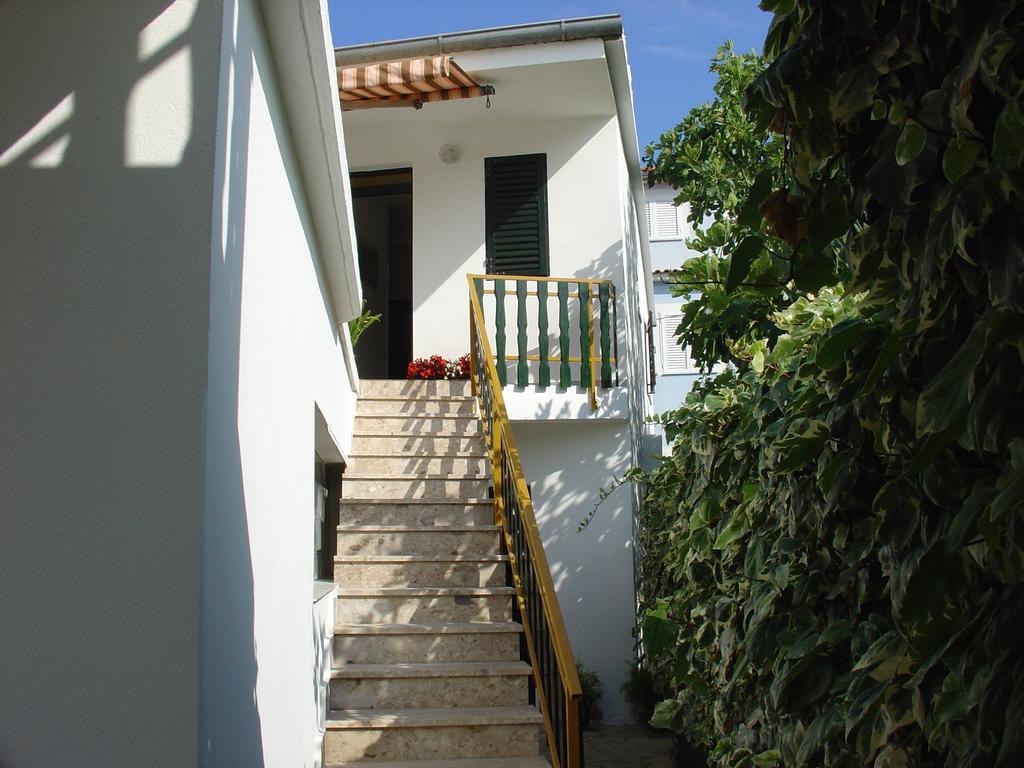 Apartments And Rooms Mirjana Bibinje Exterior foto