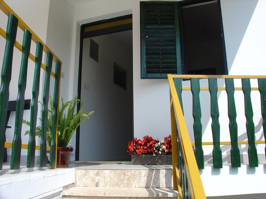 Apartments And Rooms Mirjana Bibinje Exterior foto